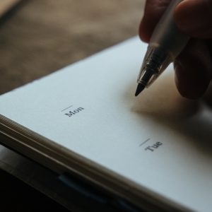 ÎNCHIDEM 2025 - Un ritual de claritate și trecere conștientă